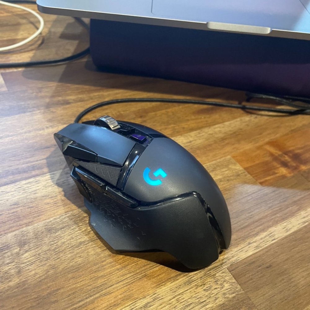 Wired gaming mouse